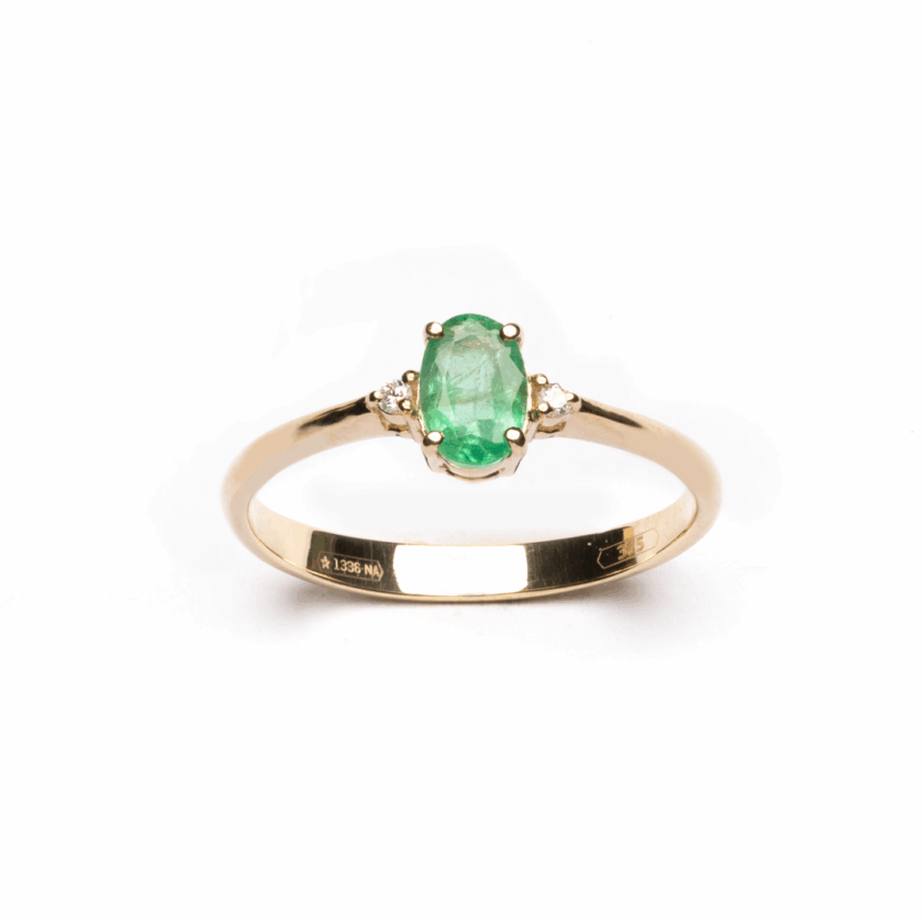 Anello Oro con Smeraldo Ovale e Diamanti Naturali - immagine 4